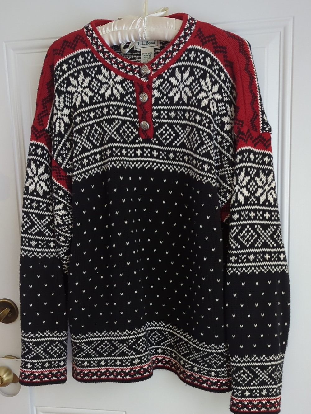 LL Bean Nordic Style Long Sleeve Sweater. Size L. 100% Cotton